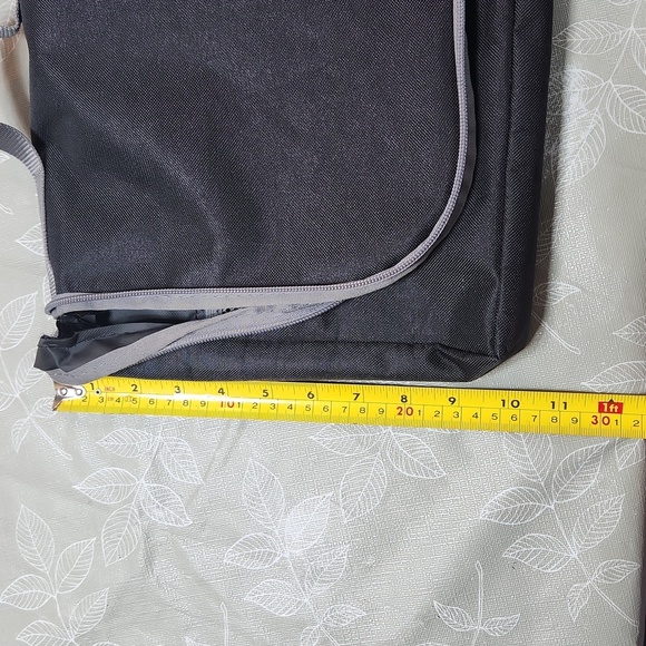 Small Outdoor Products Bag - Picture 5 of 6